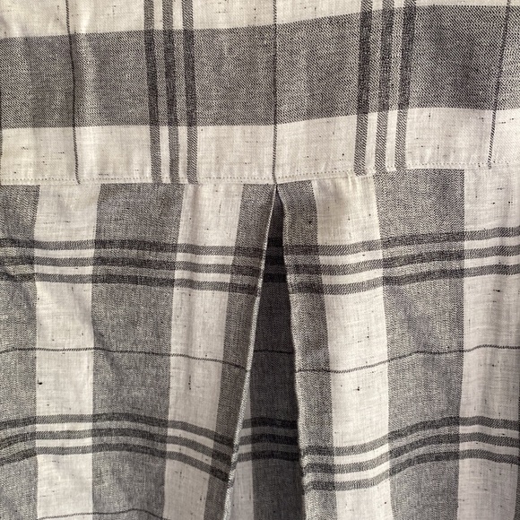 Great plaid button down top - Picture 5 of 5